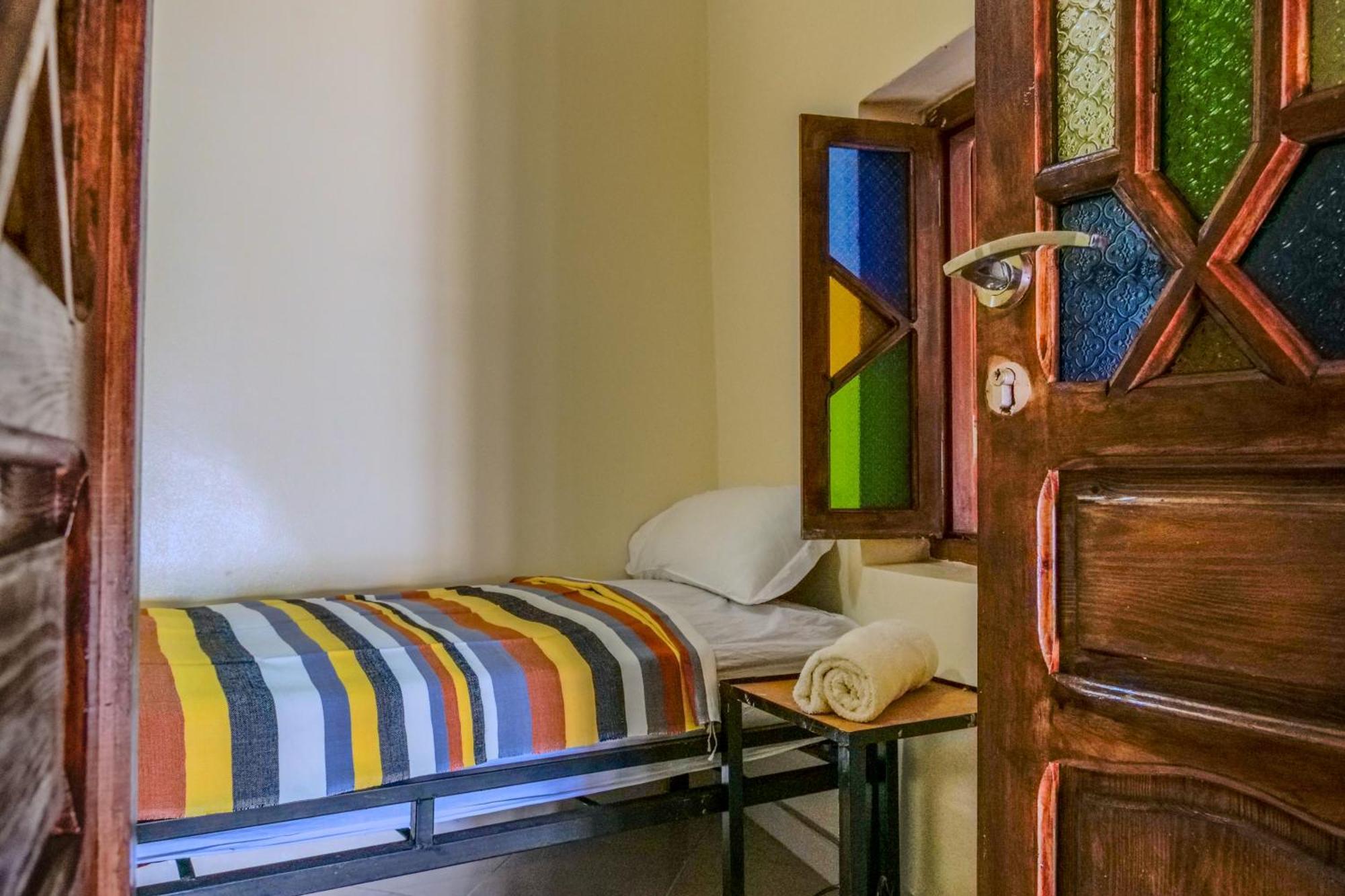 Yakout Hostel Tanger Zewnętrze zdjęcie