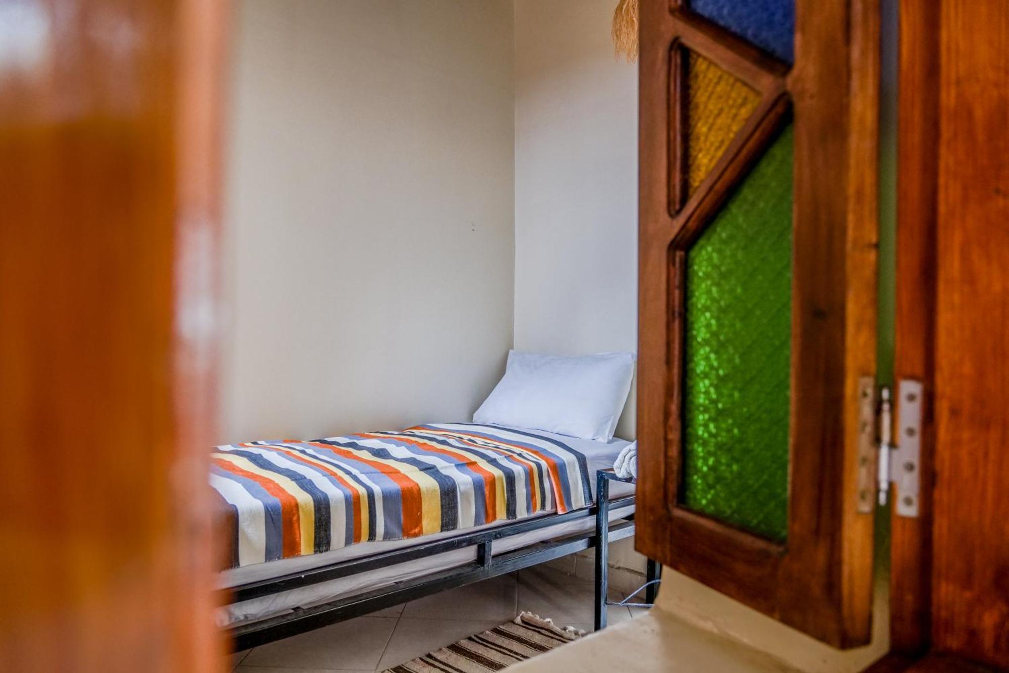 Yakout Hostel Tanger Zewnętrze zdjęcie
